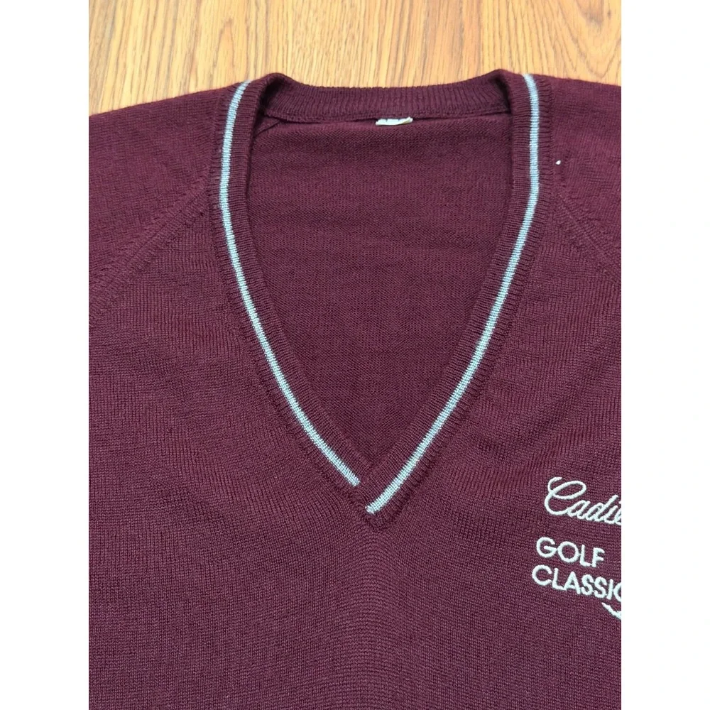 Cadillac Golf Classic Sweater Mens Large V Neck Pullover Burgundy Golf Logo